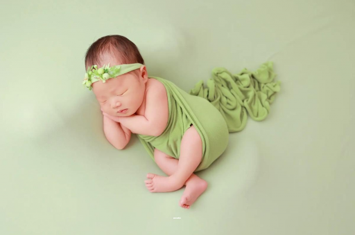 哈尔滨帮宝宝戒掉吃手的妙招